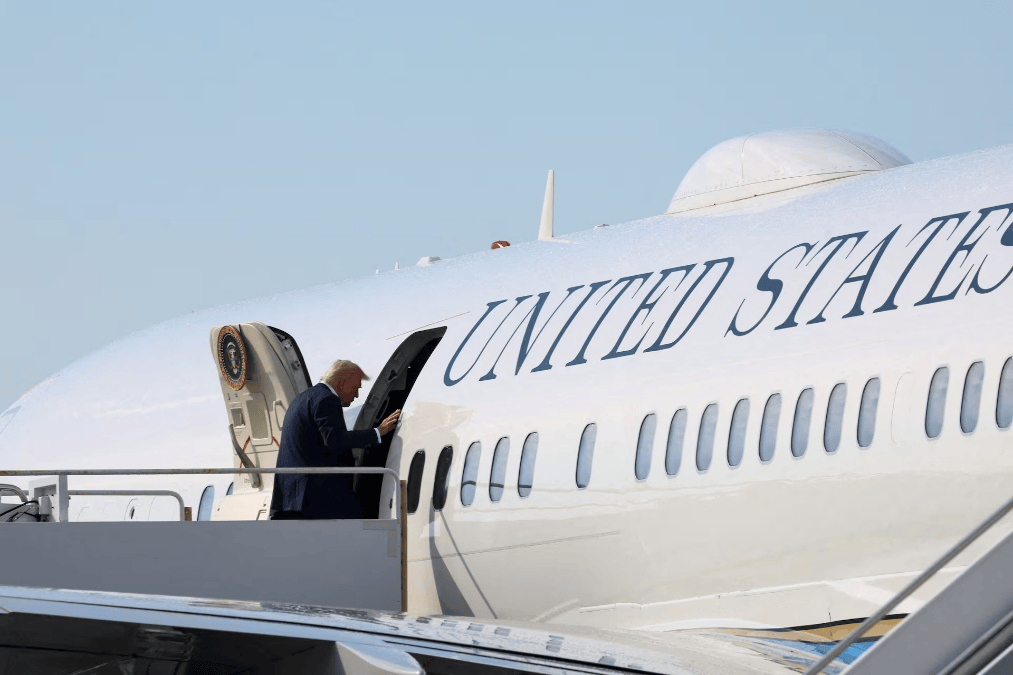 美国接受卡塔尔豪华飞机当“空军一号”？ 美媒：或引发重大道德法律风险