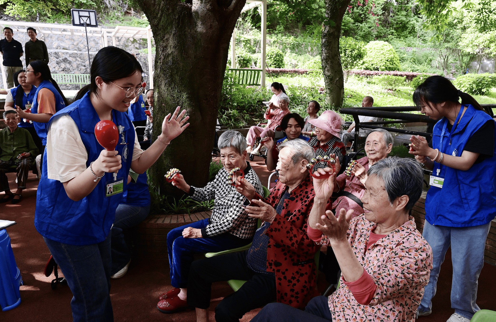 两部门最新发布，2025年退休人员养老金上调2%