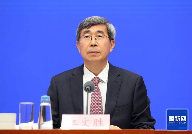 农业农村部副部长:在尊重农民意愿基础上,对农村宴席类别、桌数、菜品费用等提出倡导性标准