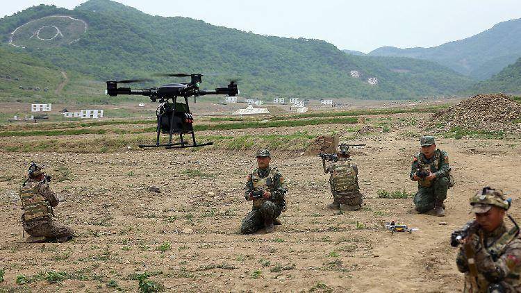 1万朝鲜特种兵凭空消失？苏梅全线告急，乌克兰截获绝密前线情报