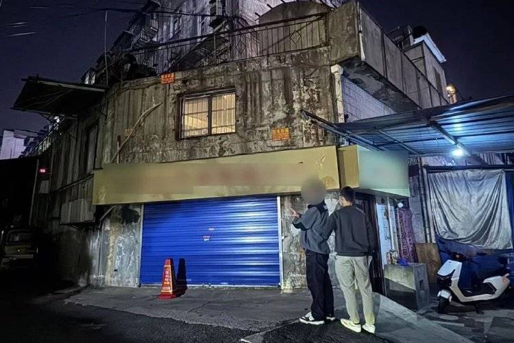 金项链里发现大量不明金属，多家金店中招，警方：2人在黄金中掺铼
